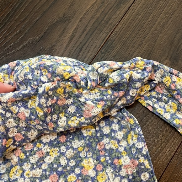 Floral top - Picture 7 of 10